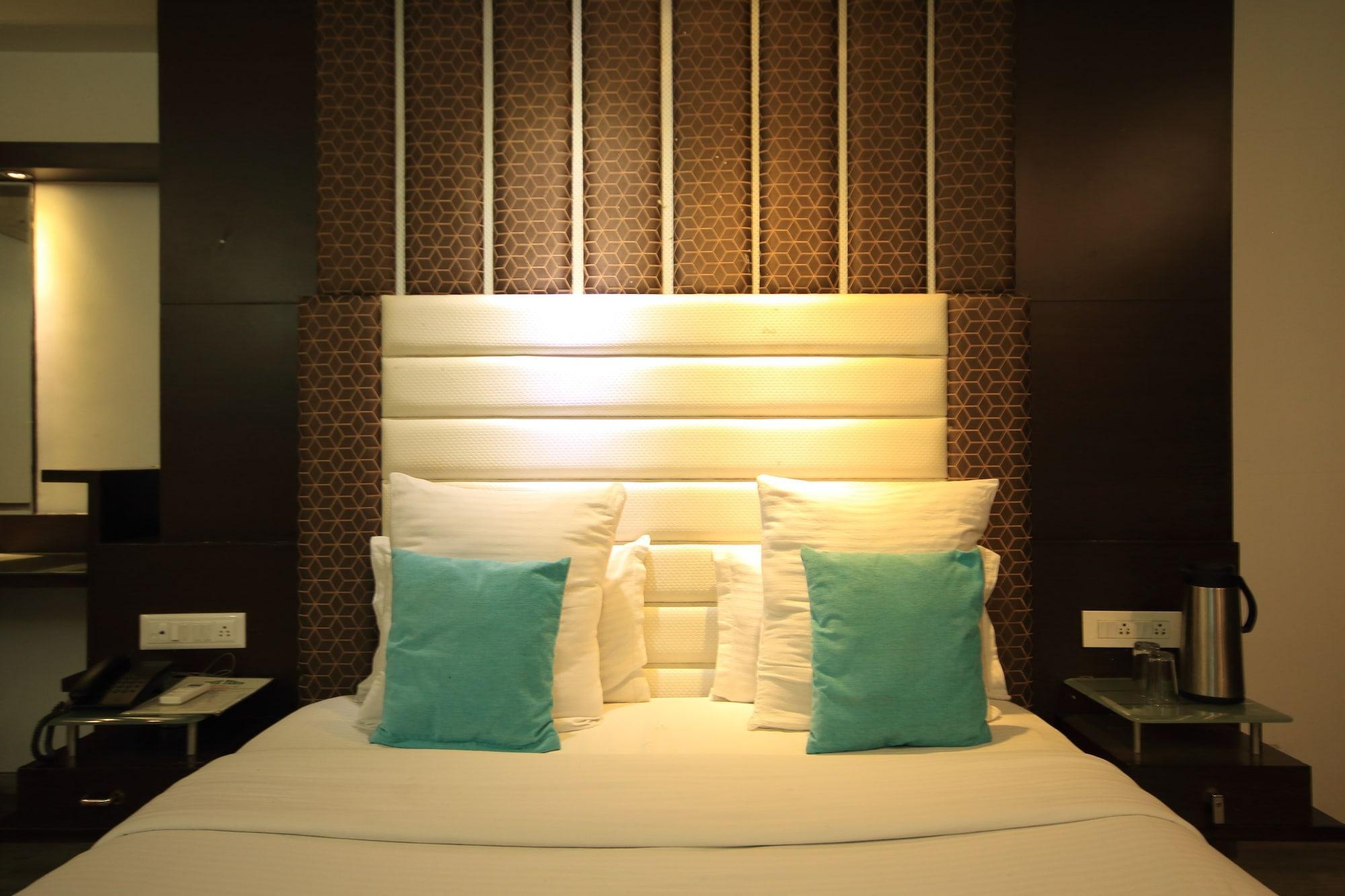 Fabhotel Kadamb Inn Ahmedabad Exterior foto