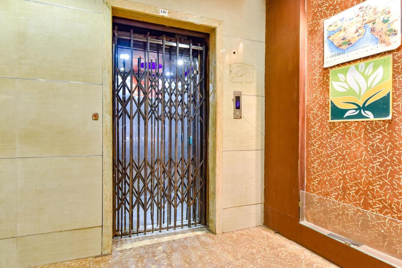 Fabhotel Kadamb Inn Ahmedabad Exterior foto